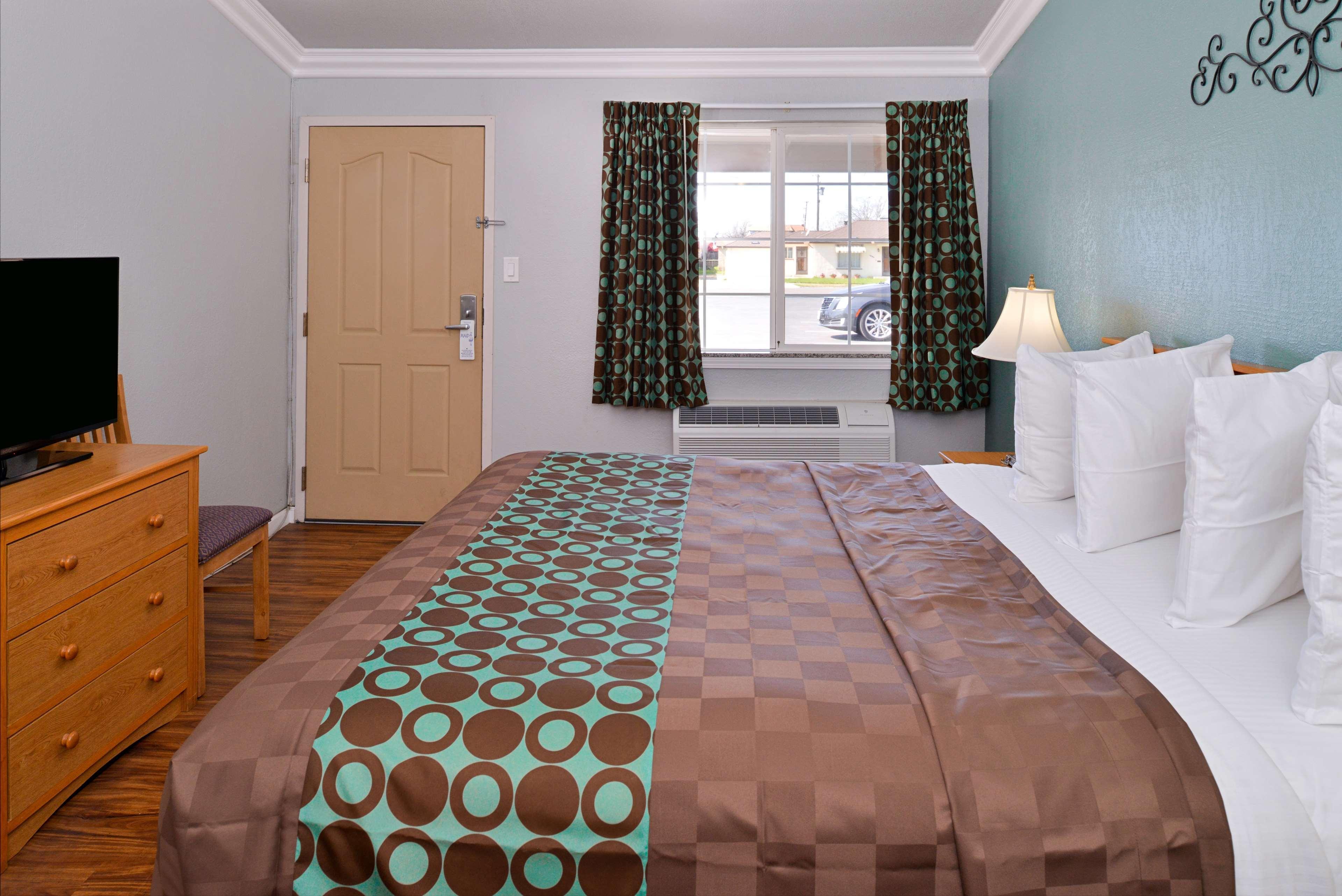 Americas Best Value Inn Los Banos Exterior foto