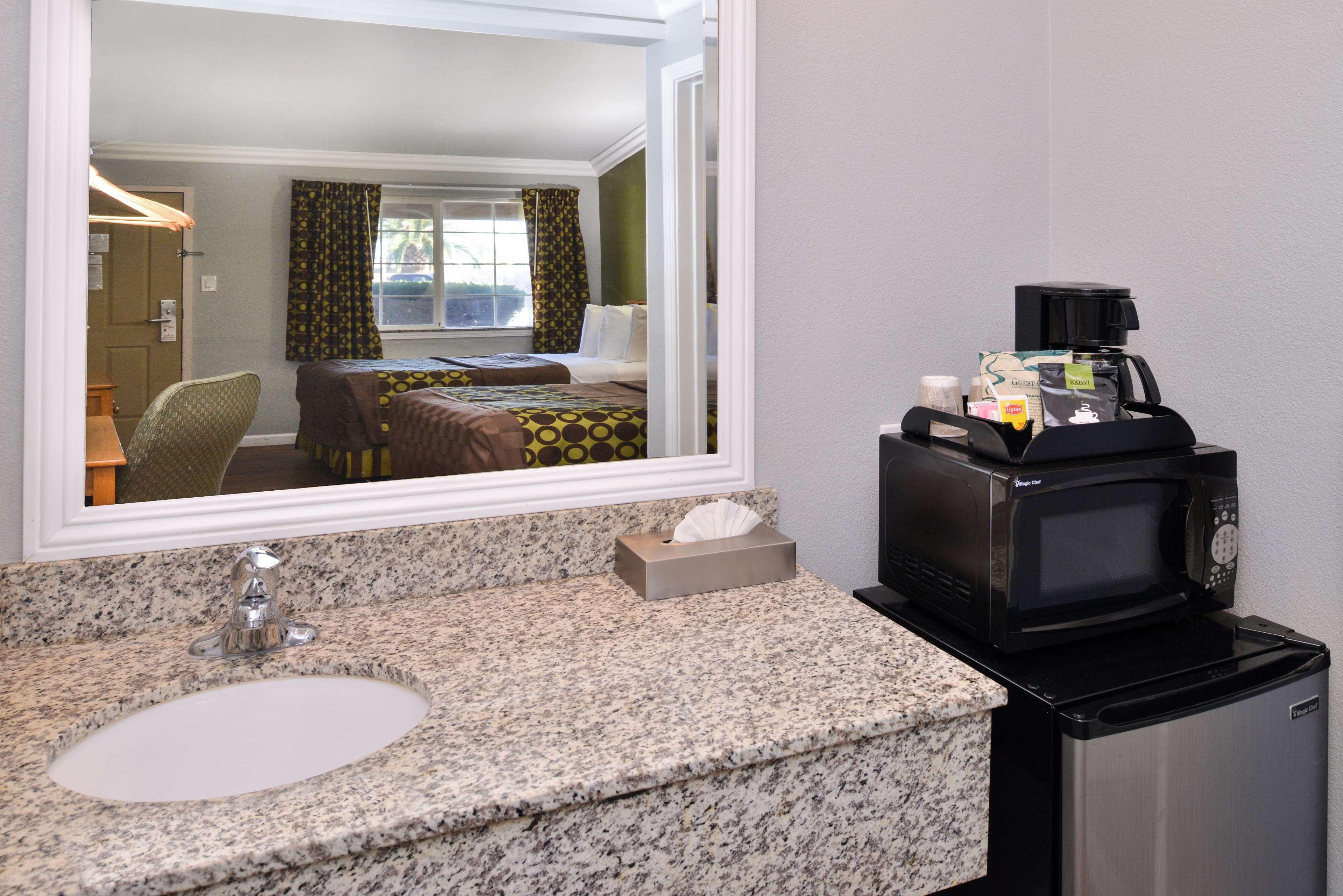 Americas Best Value Inn Los Banos Exterior foto